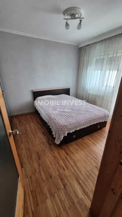 Apartament cu 2 camere de închiriat, etaj intermediar, zona Cetate — fotografia 2