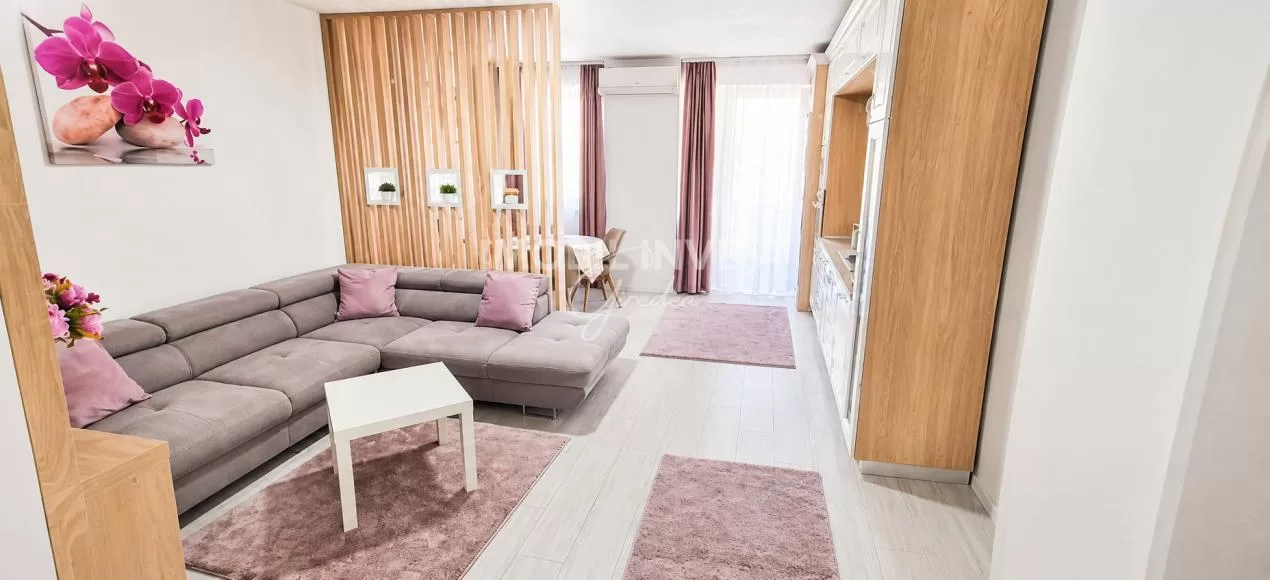 Apartament 2 camere, bloc nou, complet mobilat-utilat, parcare — fotografia 1