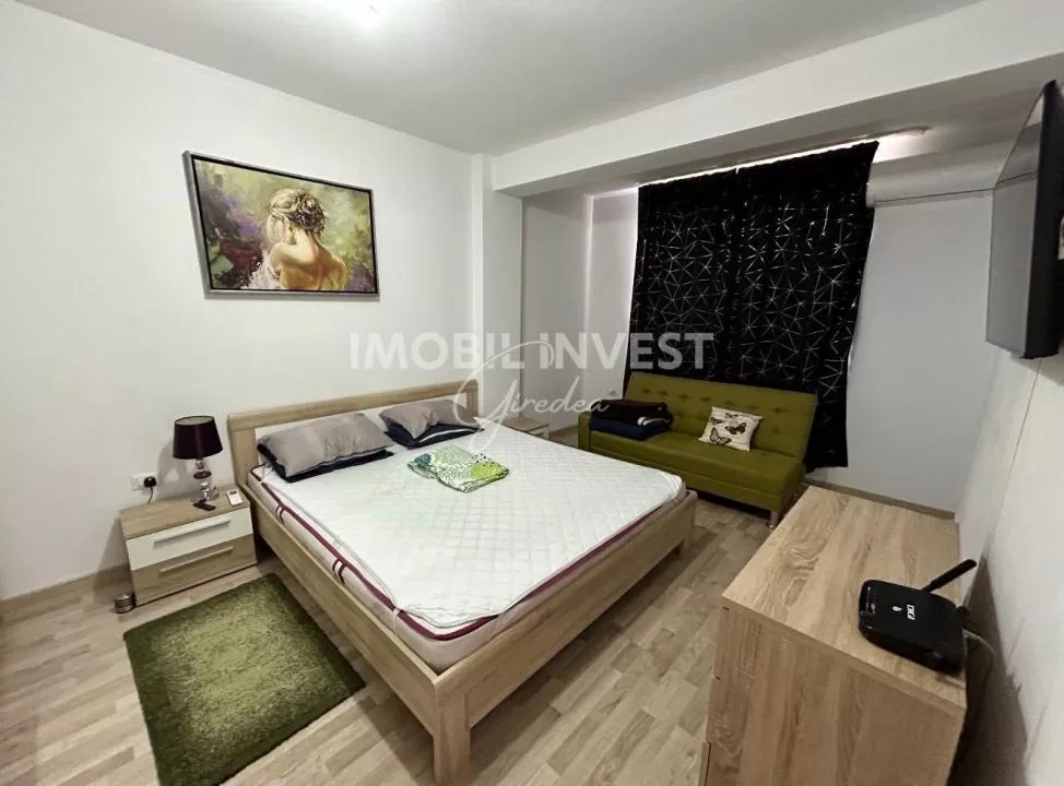 Apartament 2 camere, complet mobilat-utilat, parcare, balcon — fotografia 1