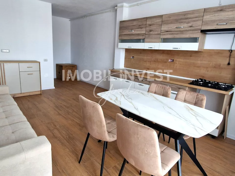 Apartament 2 camere plus balcon de 8,60 mp, bloc nou, parcare, 400 E — fotografia 2